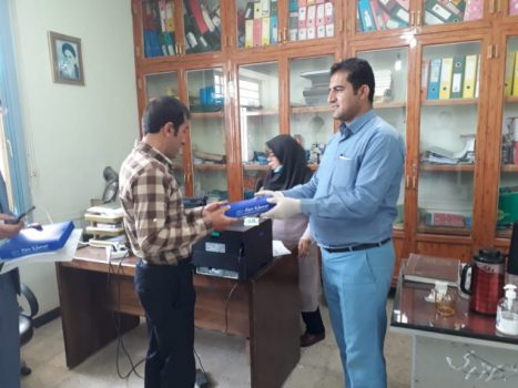 توزیع ۵۰۰ عدد سرنگ اتوماتیک دامپزشکی بین دامداران شهرستان لنده