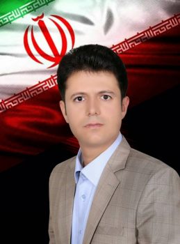 برای حاج محمد موحد به جای واژه پیر از کلمه ارزشمند تجربه استفاده نمایید