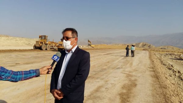 بازدید میدانی فرماندار لنده از ایستگاه درحال ساخت برق شهرستان+تصاویر