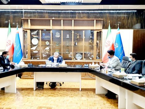 دیدار مجمع نمایندگان استان با وزیر صمت