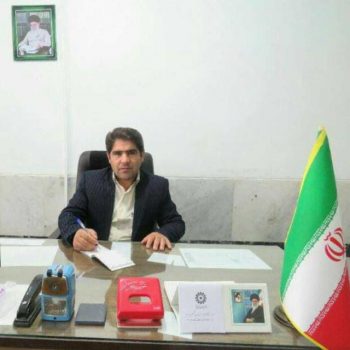 اجرای طرح کتابخانه گردی و درختکاری در کتابخانه عمومی شهید باهنر لنده