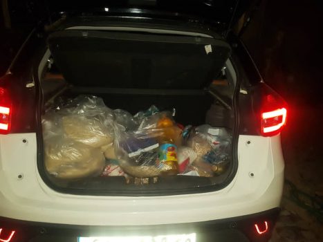 توزیع بسته های معشیتی و گوشت گرم بین نیازمندان در لنده