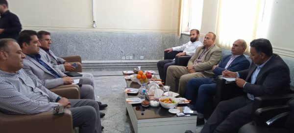 مدیرجهادکشاورزی شهرستان کهگیلویه به همراه تعدادی از کارکنان این مجموعه به دیدار فرماندار محترم شهرستان کهگیلویه رفت
